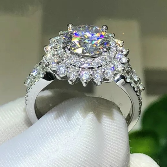 NEW💎925 Sterling Silver Diamond Halo Ring - Picture 2 of 5